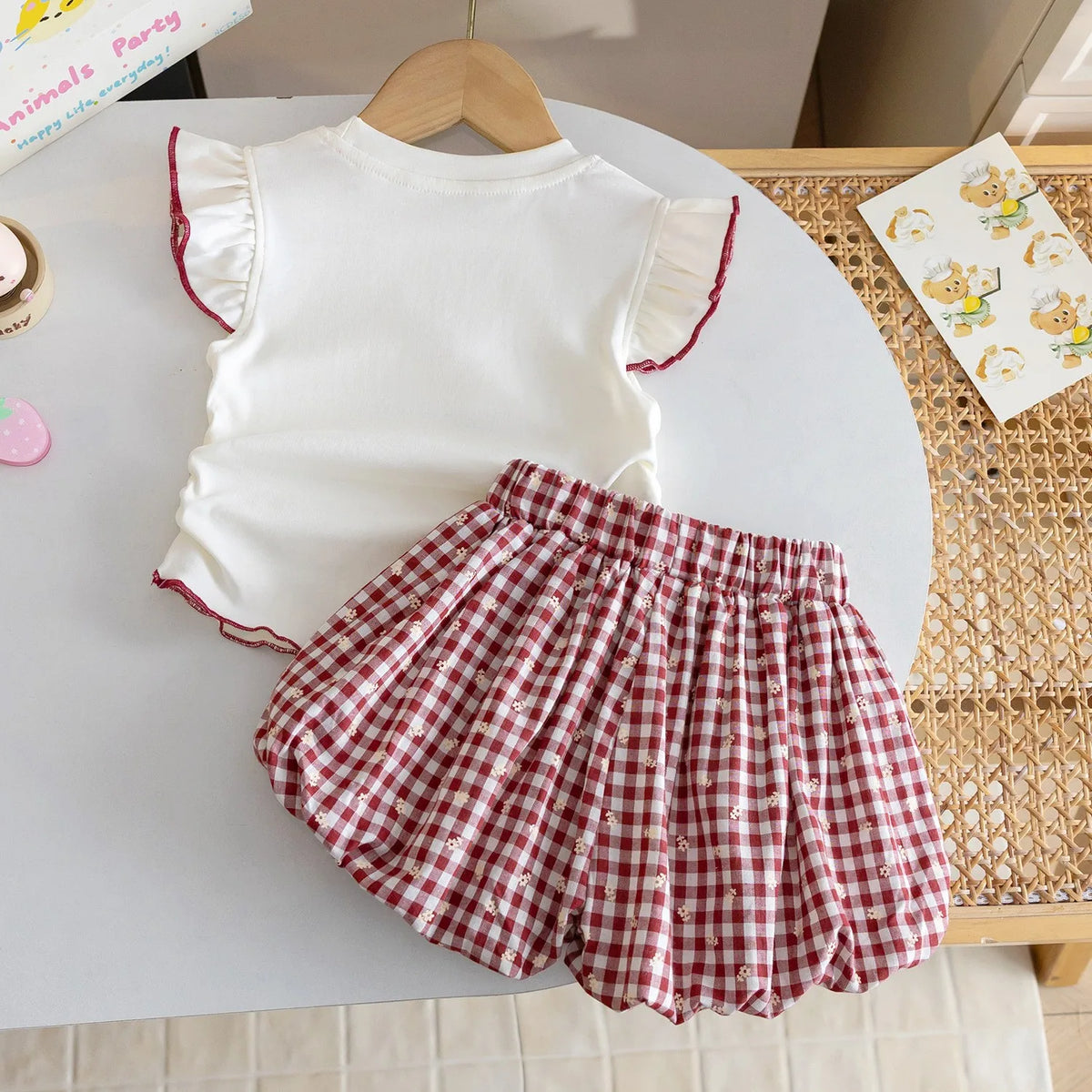 Girls' Summer Sweet Set  Little Girl's Flutter Sleeve Vest with Bloom short Pants Two-Piece Outfit